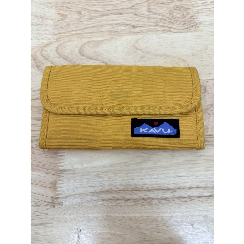 KAVU Yellow Trifold Wallet w/ Zipper Pocket, ID Window & Card Slots #53